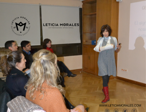 Blog taller “felicidad en el trabajo”, con la mano rota.